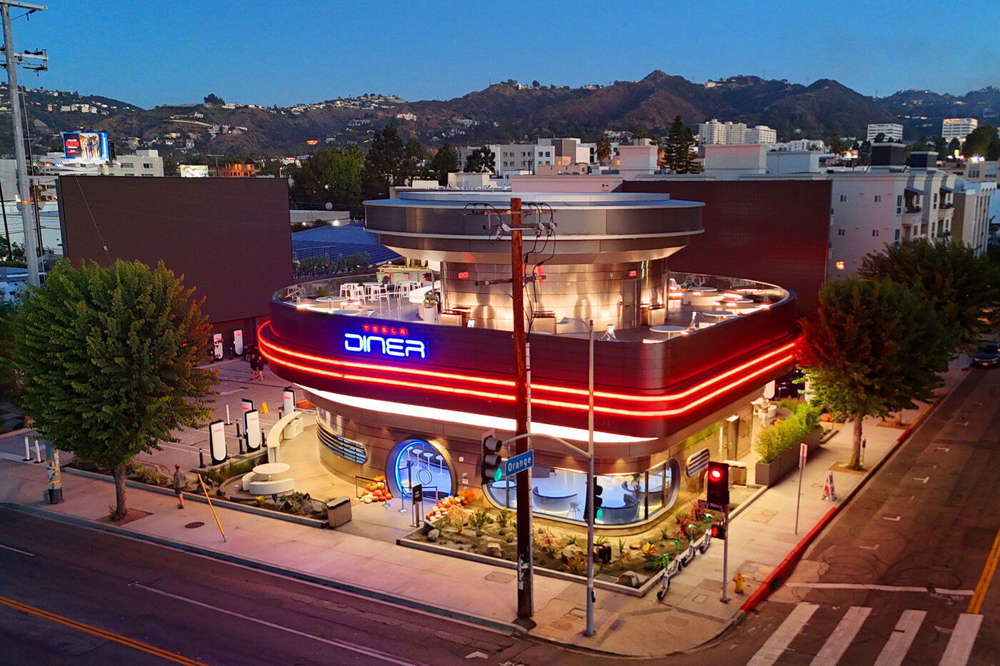 Fire-rated glass assembly, Tesla Diner, West Hollywood, CA