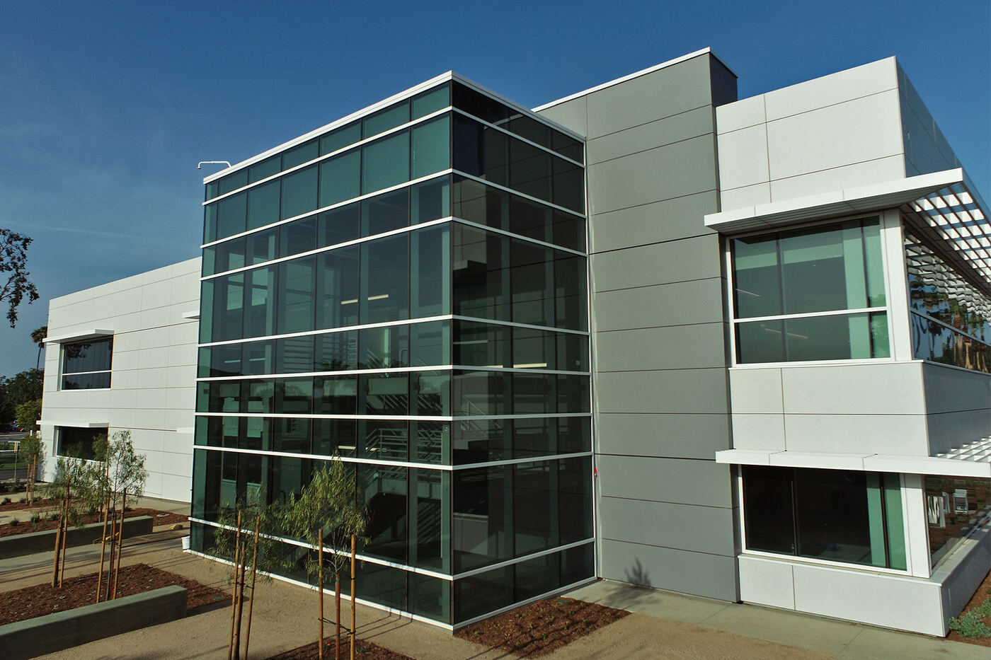 VA Long Beach Hospital glazing installation, Long Beach, CA
